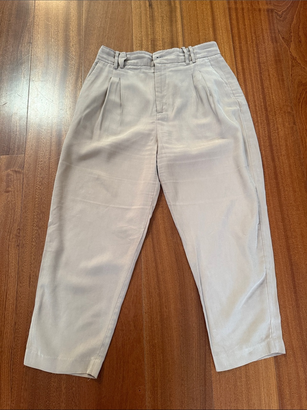 Zara Pleat front Khaki pants